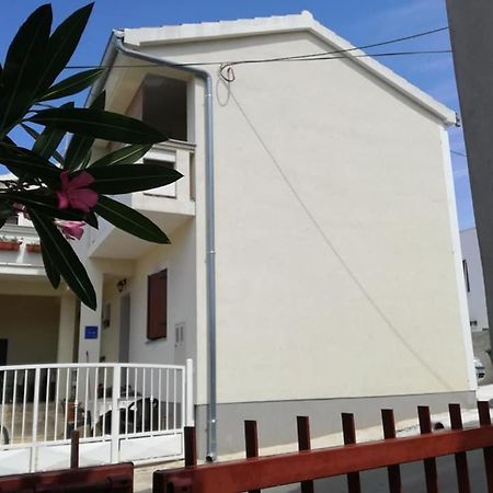 Apartment Dukic Sveti Filip i Jakov Exterior foto