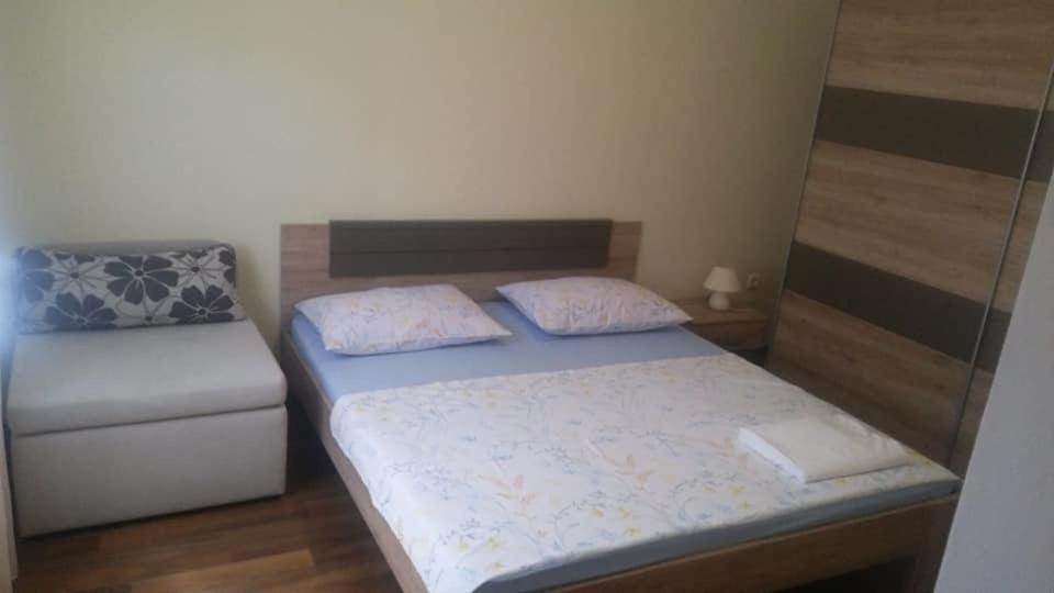 Apartment Dukic Sveti Filip i Jakov Exterior foto
