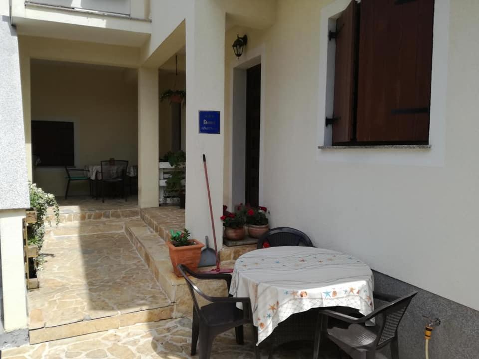 Apartment Dukic Sveti Filip i Jakov Exterior foto