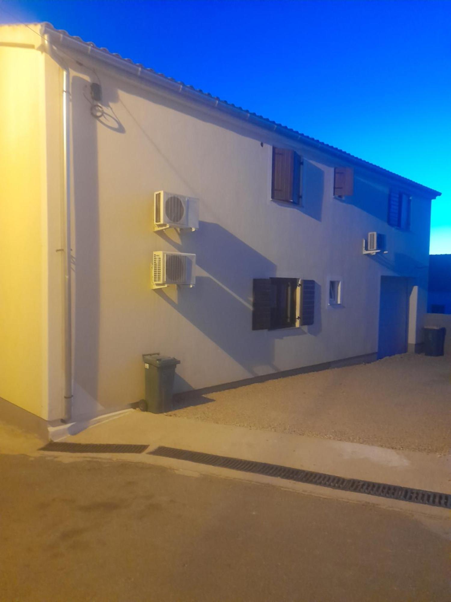 Apartment Dukic Sveti Filip i Jakov Exterior foto